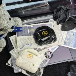 CR13 Black Gold Quilted Bag Squishy